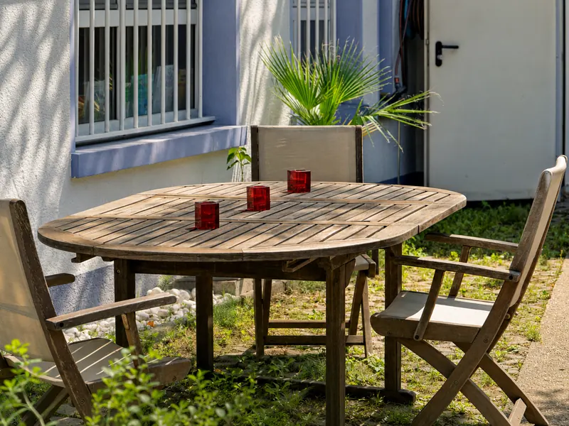 Private courtyard with Weber barbecue and parking