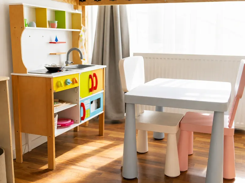 40 m² kids room with play area and beds – play kitchen